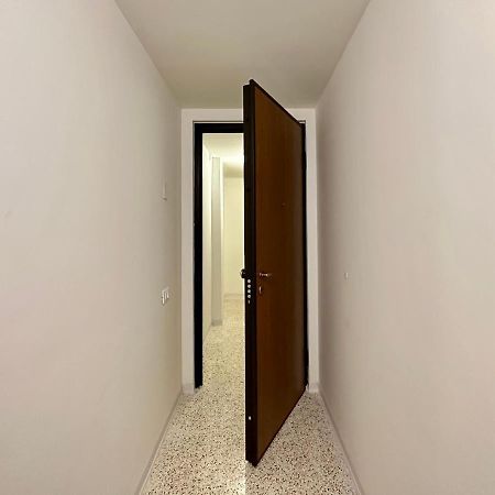 Grand Apartment Navigli Milan Bagian luar foto