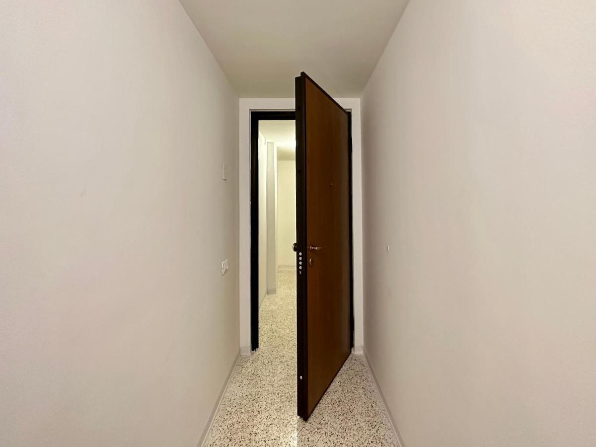 Grand Apartment Navigli Milan Bagian luar foto