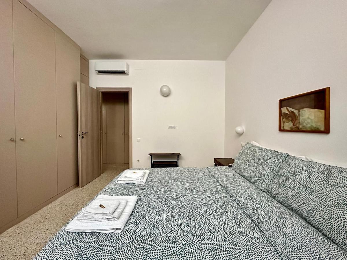 Grand Apartment Navigli Milan Bagian luar foto